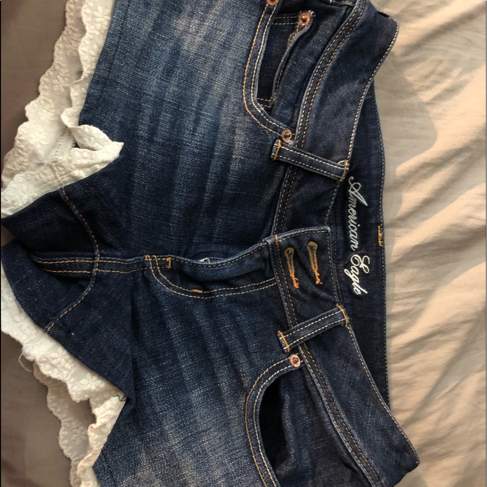 American eagle shorts with white trim